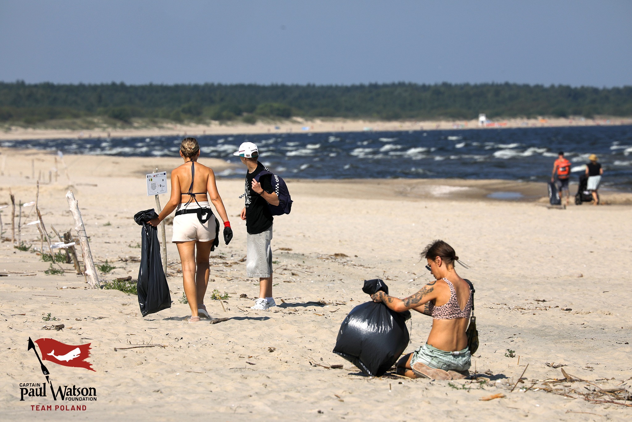 Akcji #OpCoastalDebris posprzątaliśmy plażę w Jantarze, nad morzem Bałtyckim